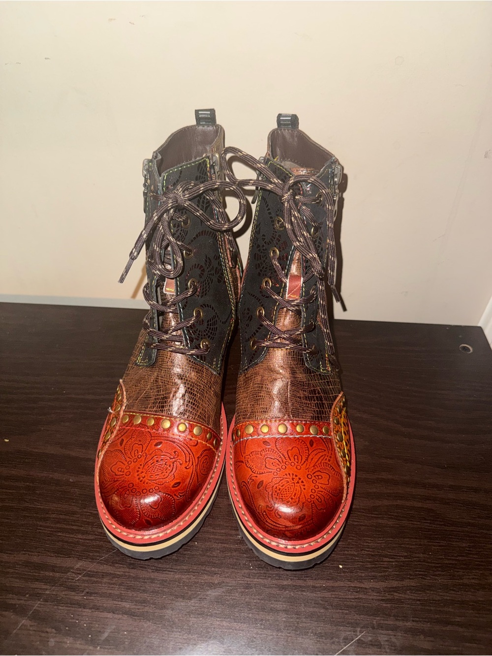 L'ATISTE Women's Brown and Red Embossed Lace-Up Boots